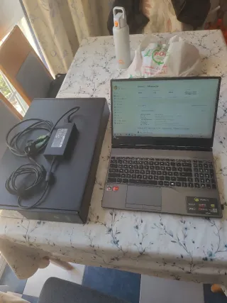 MSI Alpha 15 A4DEK Portátil Ryzen 7