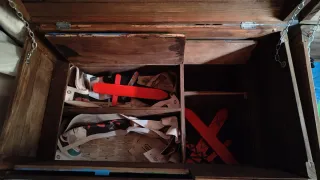 Cofre de madera con diseño pirata