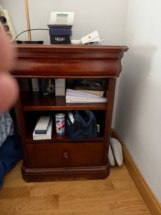 Dormitorio clásico de madera