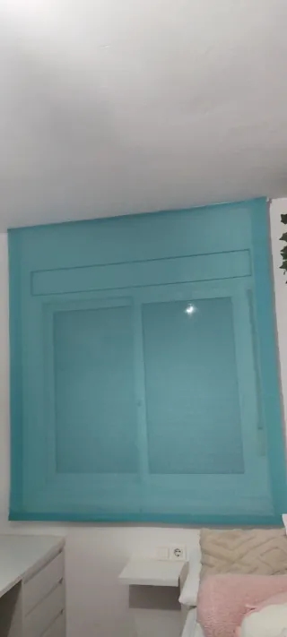 Cortina azul turquesa