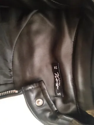 Cazadora polipiel efecto piel Talla XS