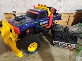 Nikko The Monster RC Coche Radiocontrol 1/10