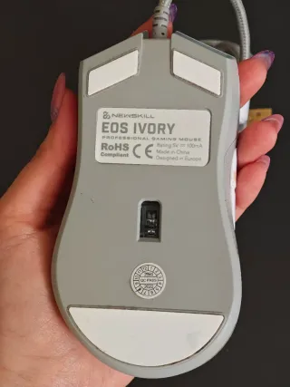 Ratón Newskill Blanco