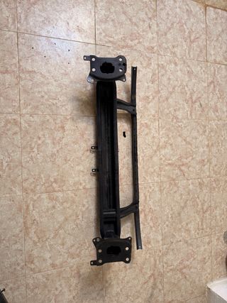 Traviesa Delantera VW Passat B6