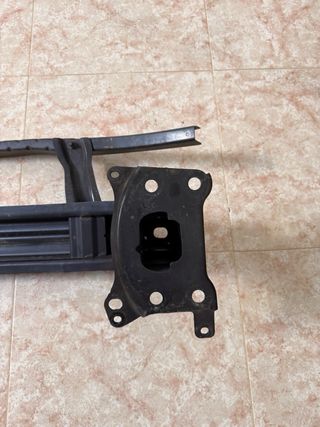 Traviesa Delantera VW Passat B6