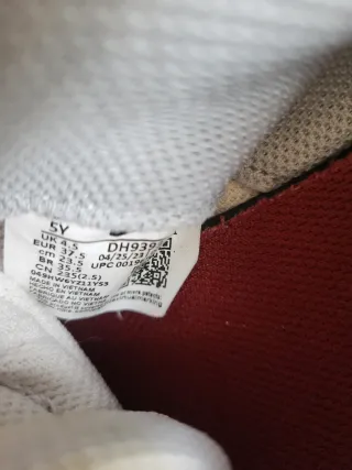 Lote 2 pares zapatillas Nike,