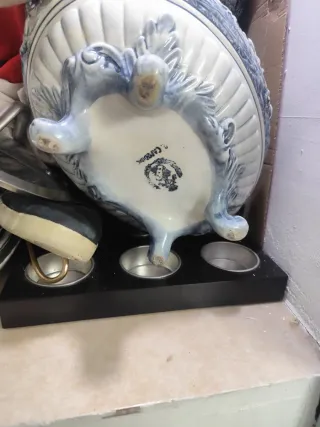 Sopera Cerámica Vintage Capodimonte Relieve Azul