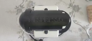 Cafetera DeLonghi Blanca y Negra