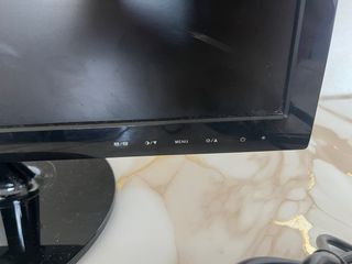 Monitor ASUS como nuevo + teclado de regalo
