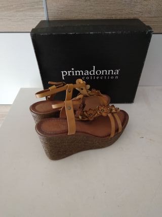 Sandali Primadonna con fiori marroni/gialli