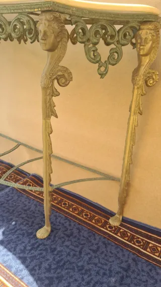 Mesa consola antigua mármol y bronce