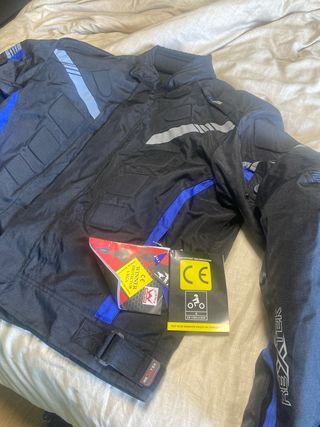 Chaqueta Moto Protecciones CE Negra y Azul