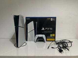 PlayStation 5 (PS5) Como Nueva + Caja Original