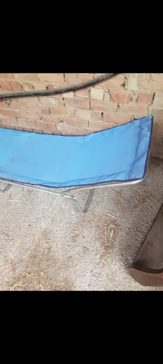 Tumbona azul plegable