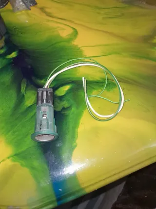 Toma mechero coche universal. Marca valeo