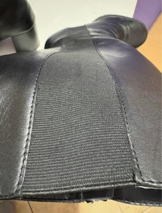 Stivali neri con tacco alto