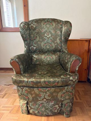 Sillón orejero estampado