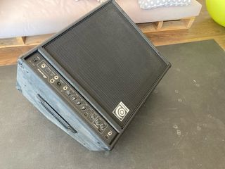 Ampeg BA-115 v2 Amplificador Bajo