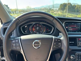 Volvo V40 D2 2017 – FULL EQUIPO + Harman Kardon