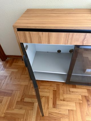 Mueble madera y cristal con baldas