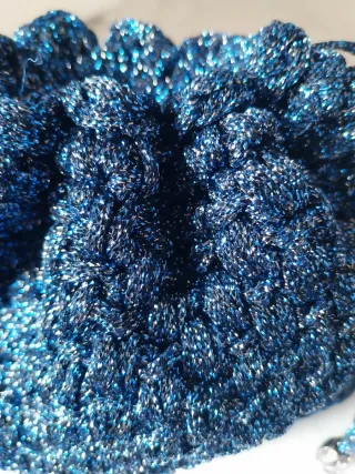 Borsa uncinetto blu lurex modello Bottega