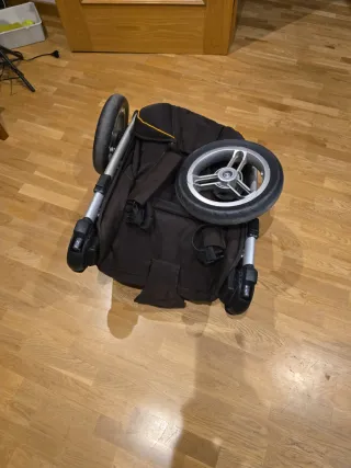 Carro Mutsy Capazo y Silla