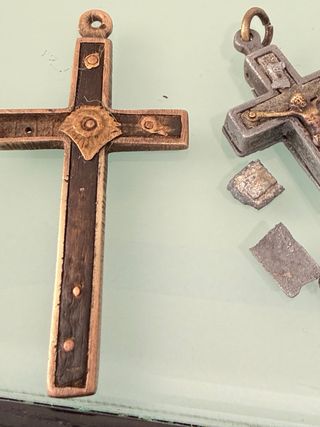 Conjunto de 3 piezas religiosas (leer).