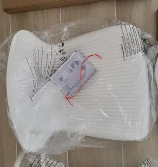 Silla alta blanca moderna