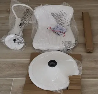 Silla alta blanca moderna