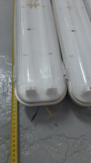 Lámparas LED para garaje (4 unidades)