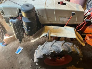 Lote de maquinaria agrícola