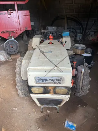 Lote de maquinaria agrícola