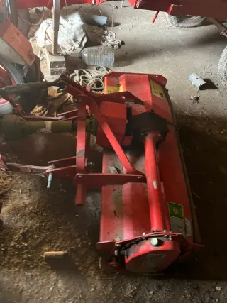 Lote de maquinaria agrícola