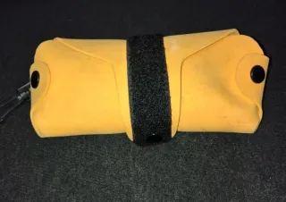 Occhiali da sole Camel con laccetto e custodia