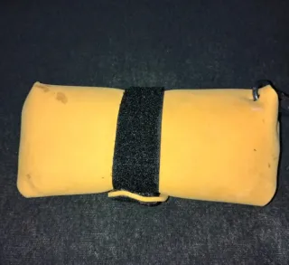 Occhiali da sole Camel con laccetto e custodia