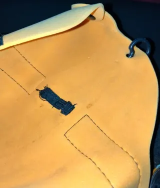 Occhiali da sole Camel con laccetto e custodia