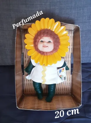 Muñeca antigua Iris perfumada