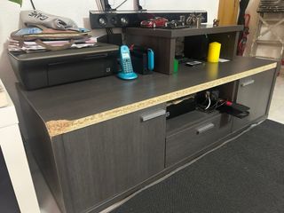 Mueble salón madera y cristal