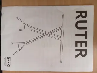 Mesa redonda con 4 sillas
