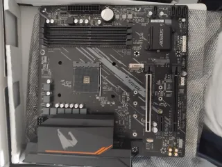 Placa Base Gigabyte B550M AORUS ELITE