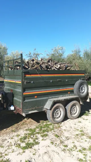 Leña de olivo remolque grande