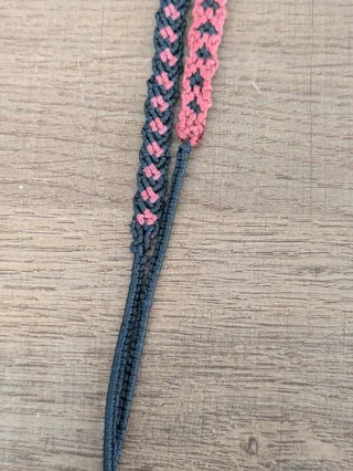 Pulseras de macramé para parejas.