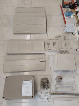 Keter, Excellence Armario con una Puerta, Polipropileno, Arena/Gris, 182 x 33 x 45 cm