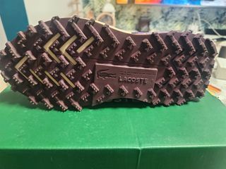 Deportivas Lacoste Negras y Moradas