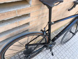 Bicicleta Van Rysel EDR CF Carbono 56 Ultegra