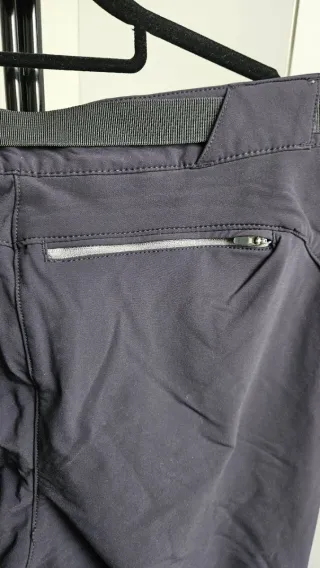 Pantalón trekking mujer Quechua negro
