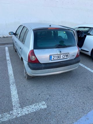 Renault Clio 2003