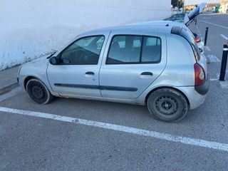 Renault Clio 2003