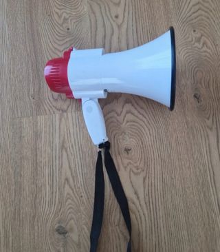 Megáfono Vonyx con grabación y sirena