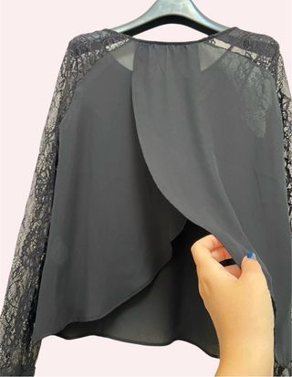 Top manica lunga pizzo nero drappo volant tg L